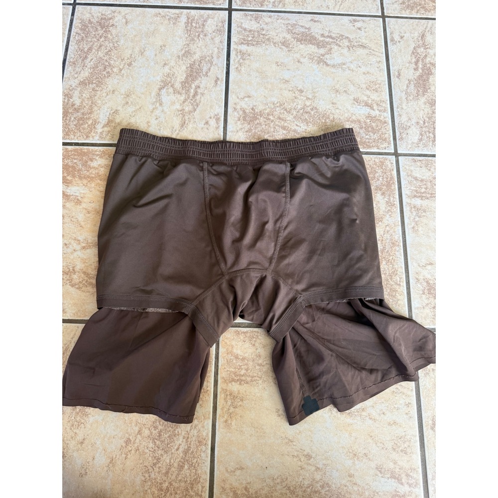 Alo Yoga Mens Performance 2 in 1 Shorts Espresso Brown XL Zip Pockets Liner - Picture 5 of 6